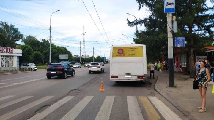 В Тамбове в затормозившем у кольца автобусе травмировалась пассажирка