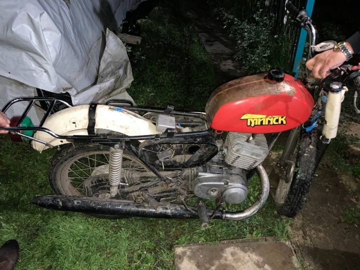 В Уваровском районе столкнулись мопед и мотоцикл, за рулем которых были несовершеннолетние без прав