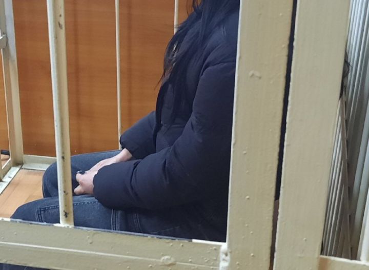 Суд отправил под арест 17-летнюю тамбовчанку, которая нападала на людей у ТЦ «РИО»